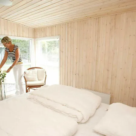 Casa de Férias Three-bedroom Holiday In 16 Hals
