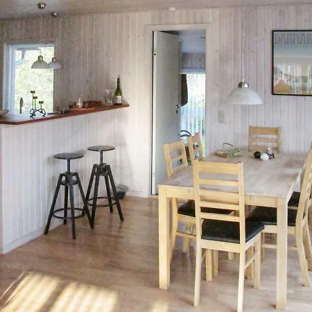 Casa de Férias Three-bedroom Holiday In 16